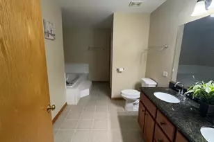 131 Tecumseh Dr, Bolingbrook, IL 60490 - Photo 14