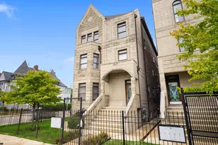 4427 S Oakenwald Ave, Chicago, IL 60653 - Photo 2