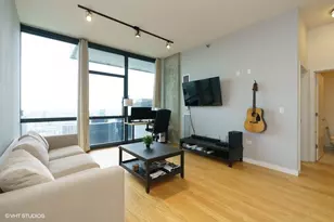 235 W Van Buren Ave, Chicago, IL 60607 - Photo 12