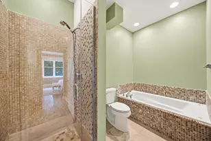 2035 W Division St, Chicago, IL 60622 - Photo 20