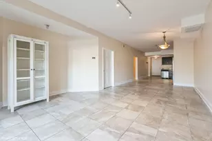 2801 W Ardmore Ave, Chicago, IL 60659 - Photo 8