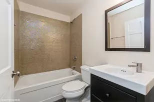2801 W Ardmore Ave, Chicago, IL 60659 - Photo 14
