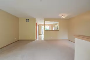 776 River Walk Dr, Wheeling, IL 60090 - Photo 4