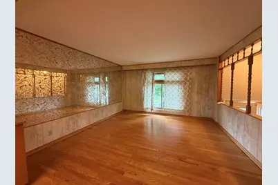 613 Newberry Drive, Streamwood, IL 60107 - Photo 2