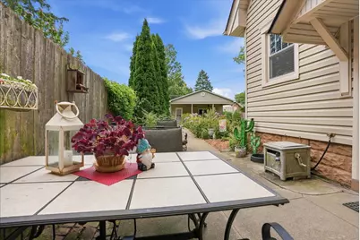 2014 E Jackson Street, Bloomington, IL 61701 - Photo 26