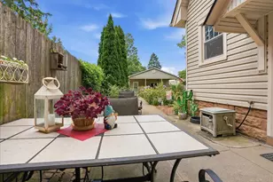 2014 E Jackson St, Bloomington, IL 61701 - Photo 26