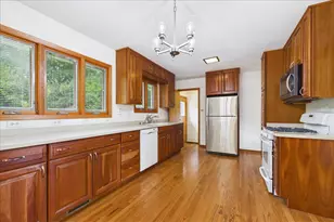 2N356 Euclid Ave, Glen Ellyn, IL 60137 - Photo 6