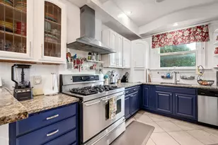 540 N Harvey Ave, Oak Park, IL 60302 - Photo 10