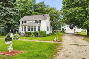 306 N Canal St, Newark, IL 60541 - Photo 2