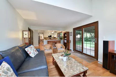 229 N Whispering Hills Drive, Naperville, IL 60540 - Photo 10