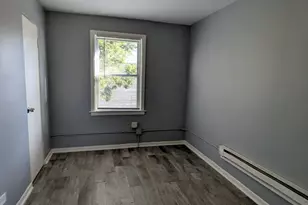 10700 S Ave M, Chicago, IL 60617 - Photo 6