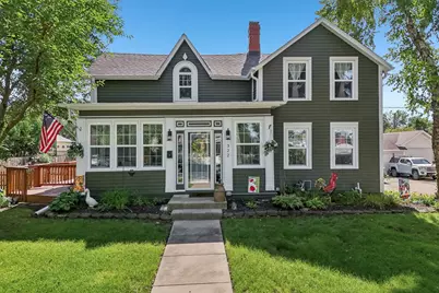 322 W High Street, Sycamore, IL 60178 - Photo 1