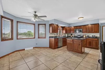 408 S Brookshore Drive, Shorewood, IL 60404 - Photo 12