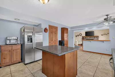 408 S Brookshore Drive, Shorewood, IL 60404 - Photo 14