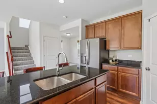 2009 Mayfair Dr, Island Lake, IL 60042 - Photo 10