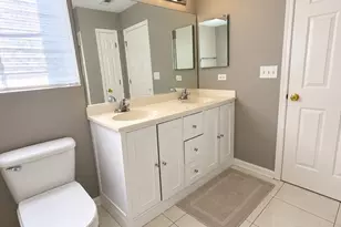 1907 Indian Hill Ln, Aurora, IL 60503 - Photo 2