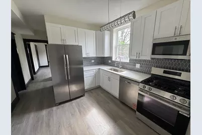 906 N Lavergne Avenue, Chicago, IL 60651 - Photo 10