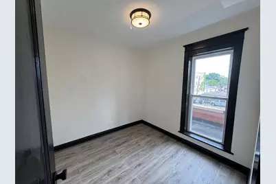 906 N Lavergne Avenue, Chicago, IL 60651 - Photo 22