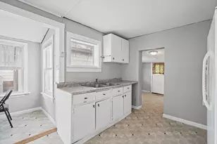 711 W Howard St, Pontiac, IL 61764 - Photo 10