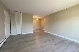 965 Westmoreland Dr, Vernon Hills, IL 60061 - Photo 6