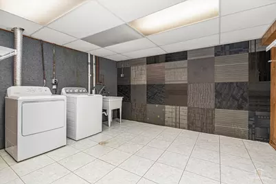 830 Hiawatha Drive, Elgin, IL 60120 - Photo 20
