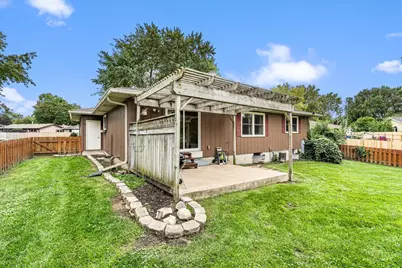 830 Hiawatha Drive, Elgin, IL 60120 - Photo 26