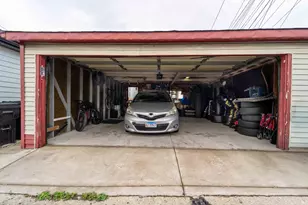 2733 N Artesian Ave, Chicago, IL 60647 - Photo 26