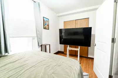 2733 N Artesian Avenue, Chicago, IL 60647 - Photo 8