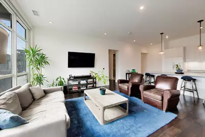 367 W Locust Street #305, Chicago, IL 60610 - Photo 4