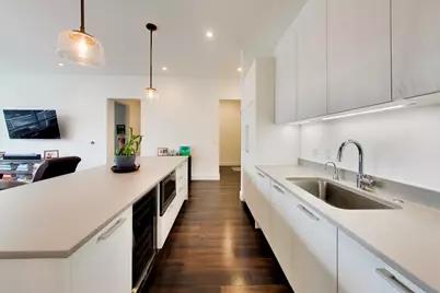 367 W Locust Street #305, Chicago, IL 60610 - Photo 8