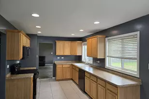 4942 138th Pl, Crestwood, IL 60418 - Photo 4