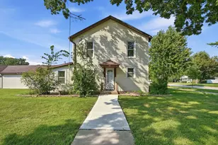 109 E Mondamin St, Minooka, IL 60447 - Photo 1
