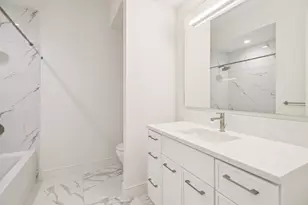 2323 N Lister Ave, Chicago, IL 60614 - Photo 10
