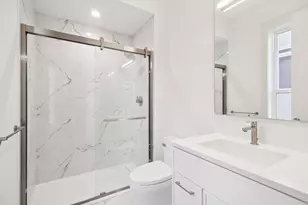 2323 N Lister Ave, Chicago, IL 60614 - Photo 14