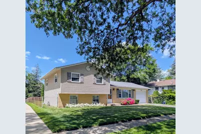 476 Raupp Boulevard, Buffalo Grove, IL 60089 - Photo 1