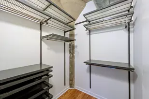 1033 W 14th Pl, Chicago, IL 60608 - Photo 12