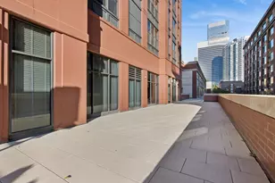 330 N Jefferson St, Chicago, IL 60661 - Photo 16