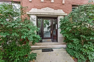 805 W Belle Plaine Ave, Chicago, IL 60613 - Photo 2