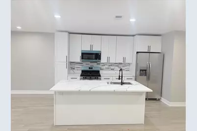 5708 W 84th Place, Burbank, IL 60459 - Photo 2