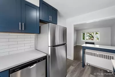 2715 W Berwyn Avenue #3, Chicago, IL 60625 - Photo 6