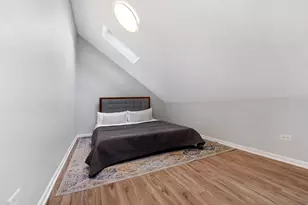 1427 W Superior St, Chicago, IL 60642 - Photo 16