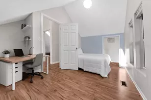 1427 W Superior St, Chicago, IL 60642 - Photo 14