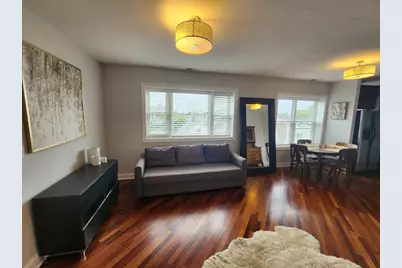 3335 W Belle Plaine Avenue #3A, Chicago, IL 60618 - Photo 8