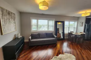 3335 W Belle Plaine Ave, Chicago, IL 60618 - Photo 8
