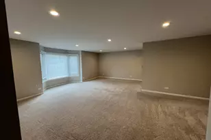 2600 Windsor Mall, Park Ridge, IL 60068 - Photo 4