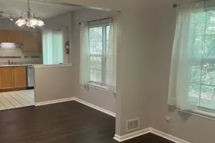 1404 W Split Oak Cir, Round Lake Beach, IL 60073 - Photo 6