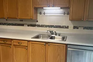 1404 W Split Oak Cir, Round Lake Beach, IL 60073 - Photo 12