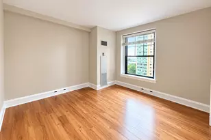 3170 N Sheridan Rd, Chicago, IL 60657 - Photo 10
