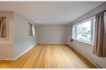 1127 Santa Rosa Avenue, Wheaton, IL 60187 - Photo 4