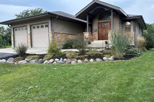 257 N Schryver Ave, Woodstock, IL 60098 - Photo 1
